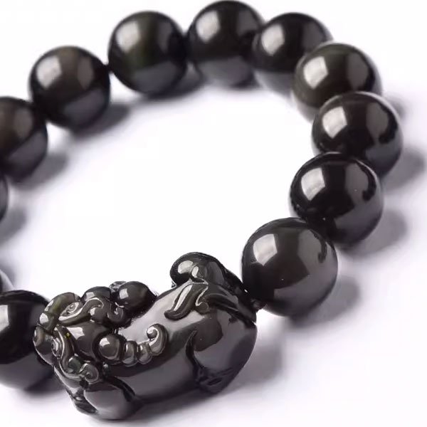 Obsidian Pixiu Bracelet for Men Detail